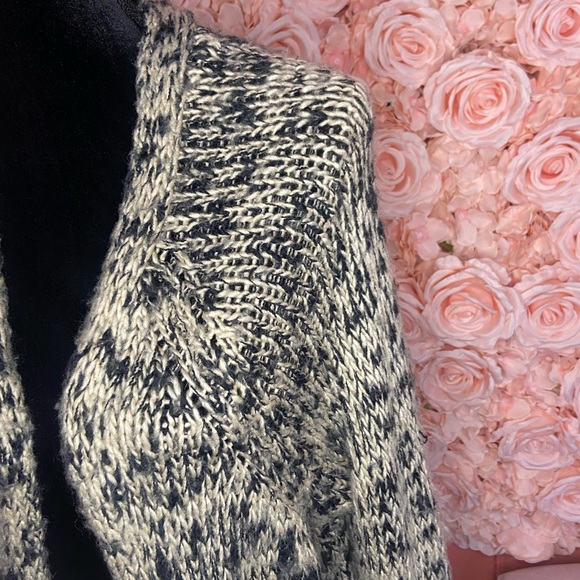 POL CARDIGAN - Picture 2 of 4